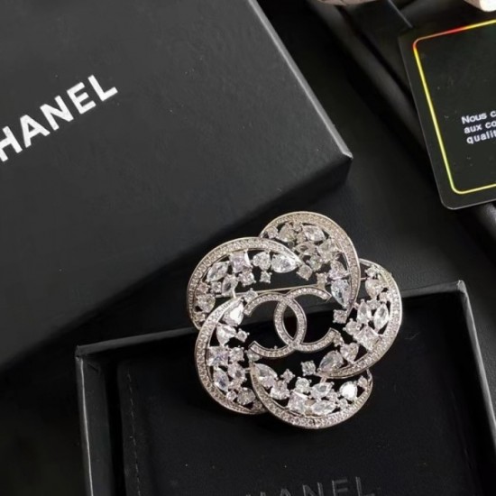 Get at the new sale price CHANEL Chanel 2022AW brooch Get at the new sale price CHANEL Chanel 2022AW brooch