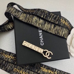 The new CHANEL Chanel 2022AW brooch that has gained tremendous popularity