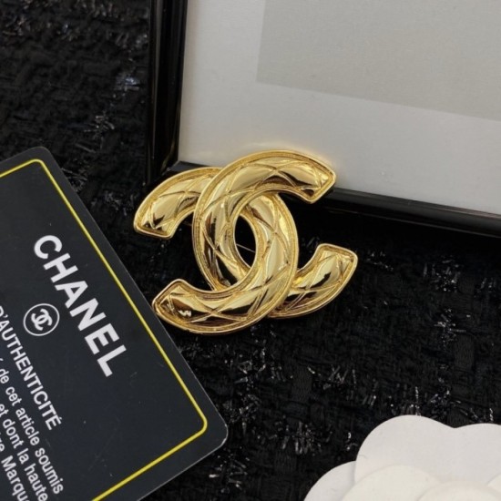 CHANEL Chanel 2022AW brooch with a strong presence every season CHANEL Chanel 2022AW brooch with a strong presence every season