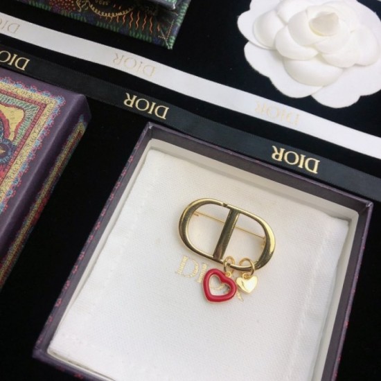 This autumn is decided DIOR Dior 2022AW brooch This autumn is decided DIOR Dior 2022AW brooch