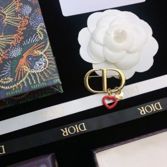 This autumn is decided DIOR Dior 2022AW brooch This autumn is decided DIOR Dior 2022AW brooch