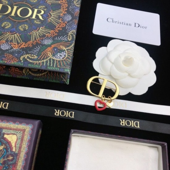 This autumn is decided DIOR Dior 2022AW brooch This autumn is decided DIOR Dior 2022AW brooch