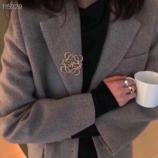 New Limited Gorgeous Cute LOEWE Loewe 2022AW Brooch New Limited Gorgeous Cute LOEWE Loewe 2022AW Brooch