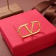 A new masterpiece with a high reputation VALENTINO Valentino 2022AW brooch A new masterpiece with a high reputation VALENTINO Valentino 2022AW brooch