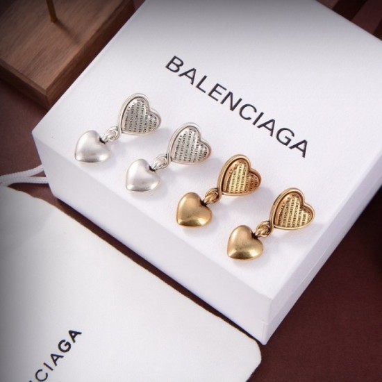Latest and surely sold out 2022 BALENCIAGA Balenciaga earrings Latest and surely sold out 2022 BALENCIAGA Balenciaga earrings