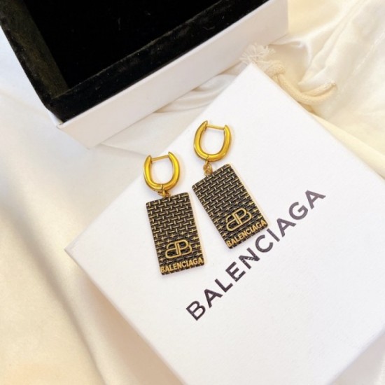 Fashionable style 2022 BALENCIAGA Balenciaga earrings Fashionable style 2022 BALENCIAGA Balenciaga earrings