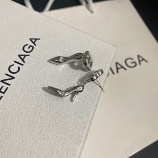 Must-see nice and elegant 2022 BALENCIAGA Balenciaga earrings Must-see nice and elegant 2022 BALENCIAGA Balenciaga earrings