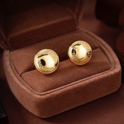 New product ☆ Inevitably sold out 2022 BURBERRY Burberry earrings