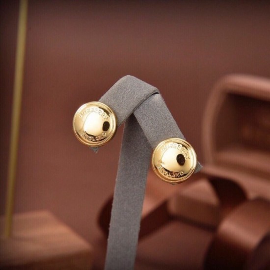 New product ☆ Inevitably sold out 2022 BURBERRY Burberry earrings New product ☆ Inevitably sold out 2022 BURBERRY Burberry earrings