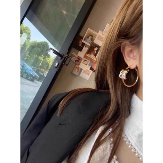 Classic style BURBERRY Burberry 2022AW earrings Classic style BURBERRY Burberry 2022AW earrings