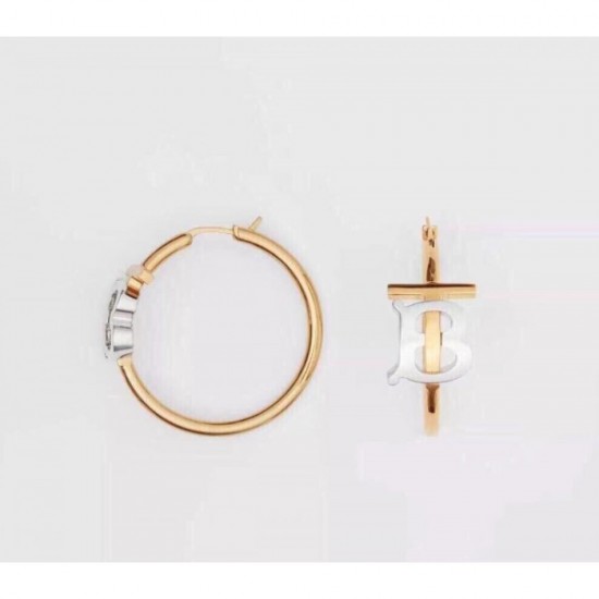 Classic style BURBERRY Burberry 2022AW earrings Classic style BURBERRY Burberry 2022AW earrings