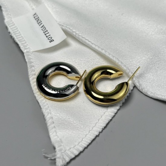 Challenge the cheapest 2022 BOTTEGA VENETA Bottega Veneta earrings Challenge the cheapest 2022 BOTTEGA VENETA Bottega Veneta earrings