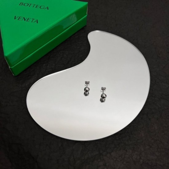Sold out required 2022 BOTTEGA VENETA Bottega Veneta earrings Sold out required 2022 BOTTEGA VENETA Bottega Veneta earrings