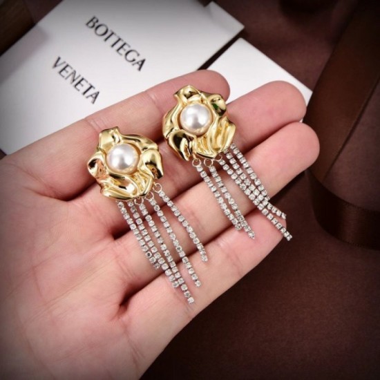 Good BOTTEGA VENETA Bottega Veneta 2022AW earrings Good BOTTEGA VENETA Bottega Veneta 2022AW earrings