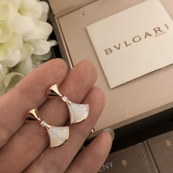 New limited gorgeous cute 2022 BVLGARI Bvlgari earrings New limited gorgeous cute 2022 BVLGARI Bvlgari earrings