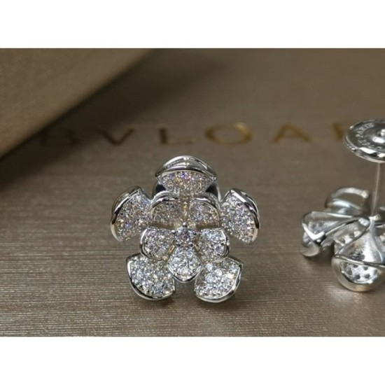 Very rare color 2022 BVLGARI Bvlgari earrings Very rare color 2022 BVLGARI Bvlgari earrings