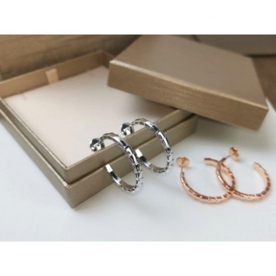 A must-have item for autumn and winter BVLGARI Bvlgari 2022AW earrings A must-have item for autumn and winter BVLGARI Bvlgari 2022AW earrings