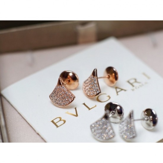 Both popular BVLGARI Bvlgari 2022AW earrings Both popular BVLGARI Bvlgari 2022AW earrings