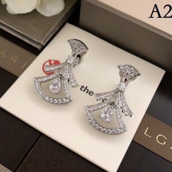 A hot item in autumn BVLGARI Bvlgari 2022AW earrings A hot item in autumn BVLGARI Bvlgari 2022AW earrings
