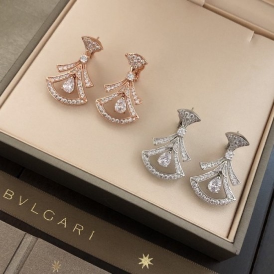 A hot item in autumn BVLGARI Bvlgari 2022AW earrings A hot item in autumn BVLGARI Bvlgari 2022AW earrings