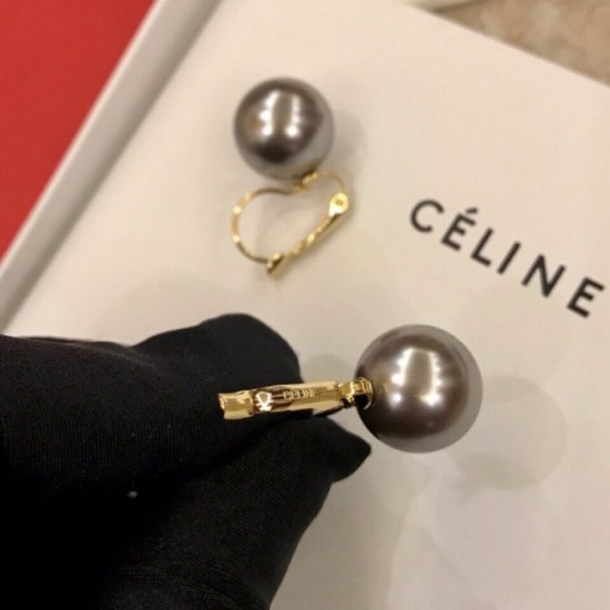 Challenge the cheapest 2022 CELINE Celine earrings Challenge the cheapest 2022 CELINE Celine earrings