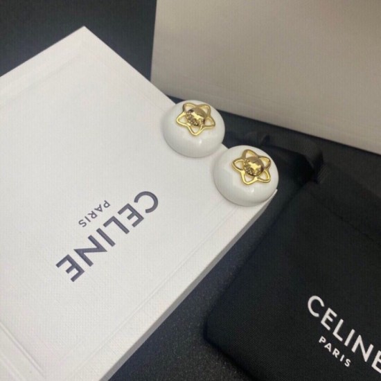 Get in advance 2022 CELINE Celine earrings Get in advance 2022 CELINE Celine earrings