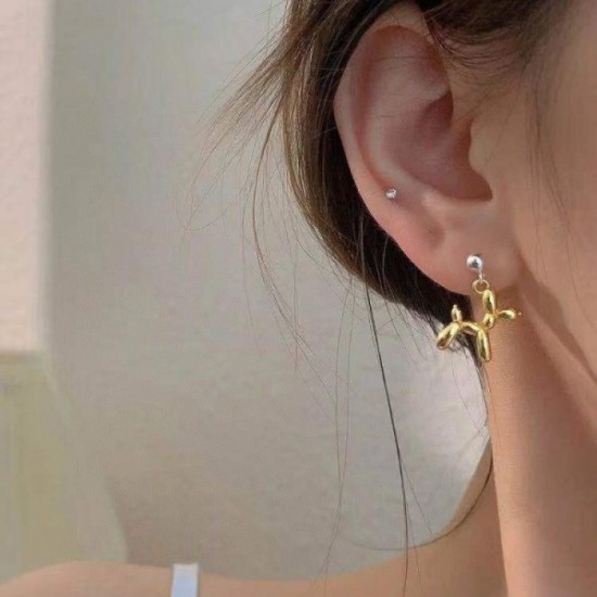 Difficult to obtain 2022 CELINE Celine earrings Difficult to obtain 2022 CELINE Celine earrings