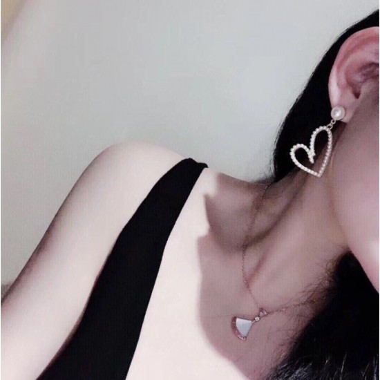 Latest work 2022 CELINE Celine earrings Latest work 2022 CELINE Celine earrings
