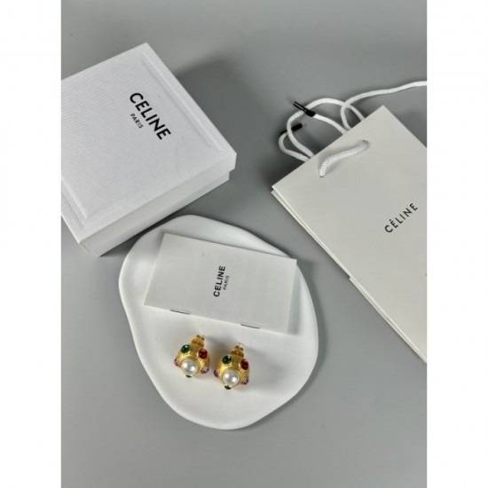 A lot of trendy CELINE Celine 2022AW earrings A lot of trendy CELINE Celine 2022AW earrings
