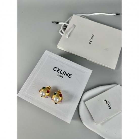 A lot of trendy CELINE Celine 2022AW earrings A lot of trendy CELINE Celine 2022AW earrings