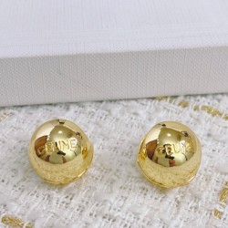 Many new favorite celebrities CELINE Celine 2022AW earrings