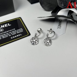 At the forefront of trends 2022 CHANEL Chanel earrings