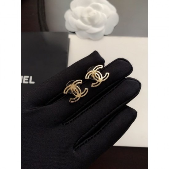 Outstanding presence 2022 CHANEL Chanel earrings Outstanding presence 2022 CHANEL Chanel earrings