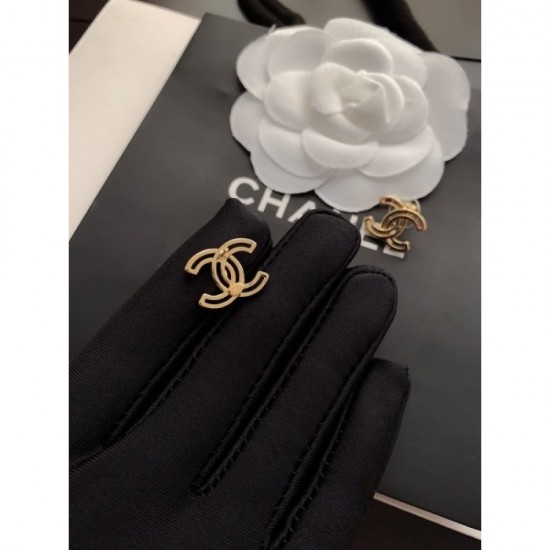 Outstanding presence 2022 CHANEL Chanel earrings Outstanding presence 2022 CHANEL Chanel earrings