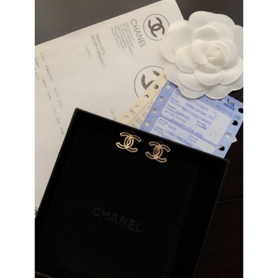 Outstanding presence 2022 CHANEL Chanel earrings Outstanding presence 2022 CHANEL Chanel earrings