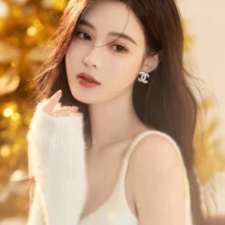 The topic is boiling 2022 CHANEL Chanel earrings
