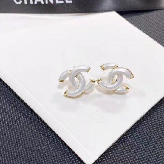 The topic is boiling 2022 CHANEL Chanel earrings The topic is boiling 2022 CHANEL Chanel earrings