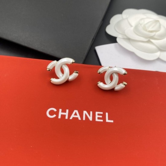 The topic is boiling 2022 CHANEL Chanel earrings The topic is boiling 2022 CHANEL Chanel earrings