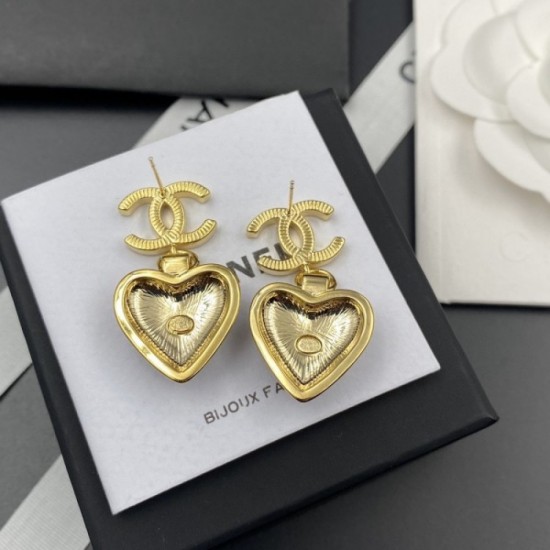 Attractive point 2022 CHANEL Chanel earrings Attractive point 2022 CHANEL Chanel earrings