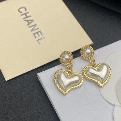 Happy point 2022 CHANEL Chanel earrings