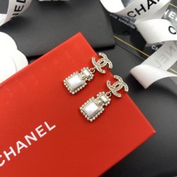 Seasonal style 2022 CHANEL Chanel earrings