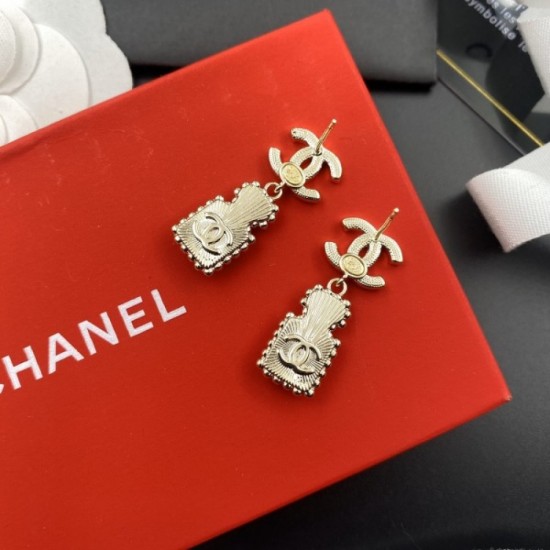 Seasonal style 2022 CHANEL Chanel earrings Seasonal style 2022 CHANEL Chanel earrings