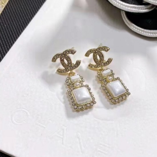 Seasonal style 2022 CHANEL Chanel earrings Seasonal style 2022 CHANEL Chanel earrings