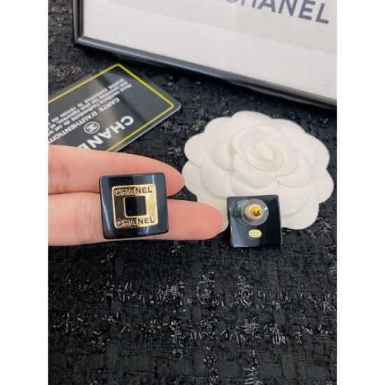 New style 2022 CHANEL Chanel earrings New style 2022 CHANEL Chanel earrings