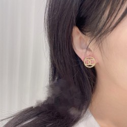 Super rare product 2022 CHANEL Chanel earrings