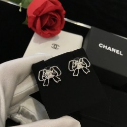 Overwhelmingly popular 2022 CHANEL Chanel earrings