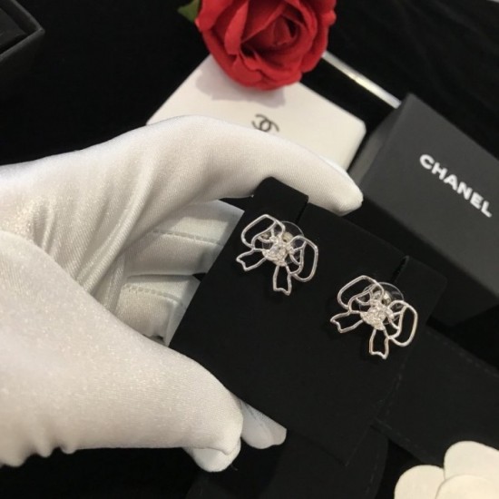Overwhelmingly popular 2022 CHANEL Chanel earrings Overwhelmingly popular 2022 CHANEL Chanel earrings