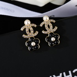 Presence group 2022 CHANEL Chanel earrings