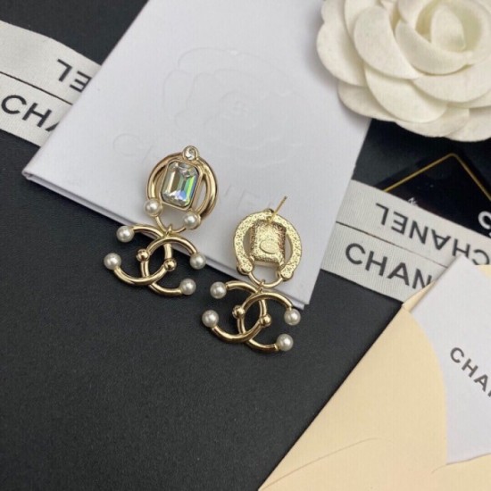 Fashion 2022 CHANEL Chanel earrings Fashion 2022 CHANEL Chanel earrings