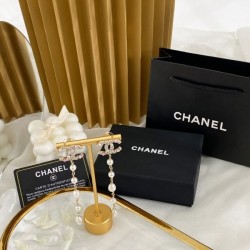 Most notable 2022 CHANEL Chanel earrings